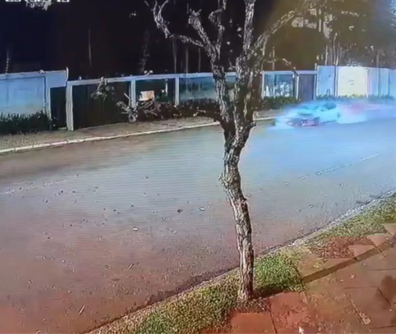 Adolescente de 17 anos morre após ser arremessado em acidente com scooter elétrica no Paraná