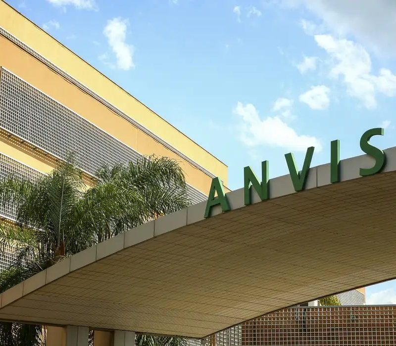Anvisa proíbe lotes irregulares de medicamento para esclerose múltipla