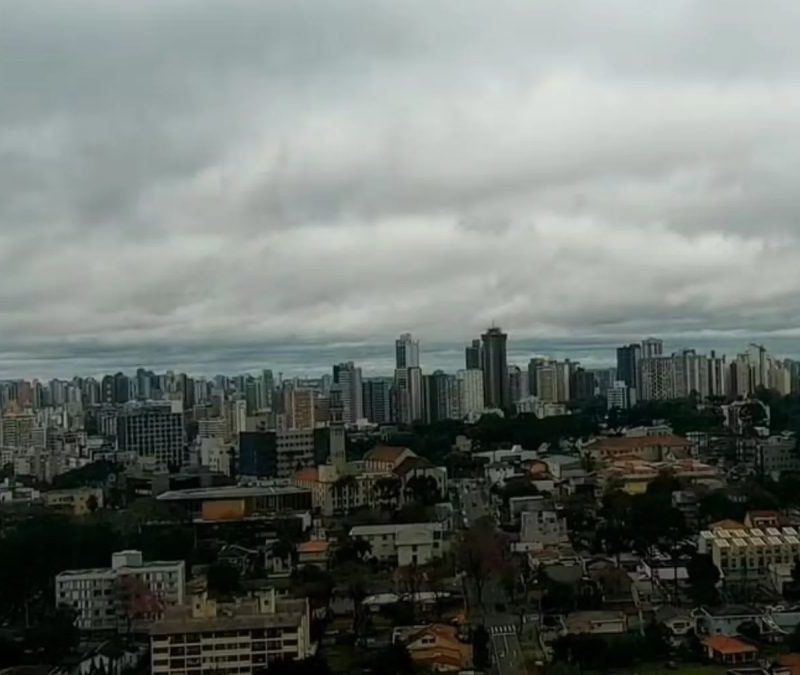 Após domingo com quase 40°C, Paraná tem previsão de calor intenso e chuva para a semana; saiba mais
