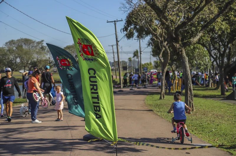 Breaking, aquathlon, futebol feminino e mais: esporte e lazer movimentam toda a Curitiba
