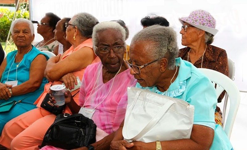 Candidatos ao governo da Bahia propõem projetos de alfabetização, acolhimento social e atenção básica a idosos 