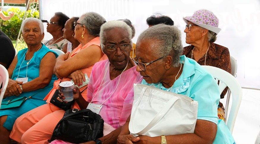 Candidatos ao governo da Bahia propõem projetos de alfabetização, acolhimento social e atenção básica a idosos 