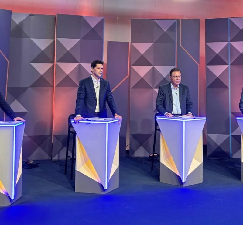 Candidatos ao governo de Goiás participam de debate da TV Anhanguera; veja a íntegra