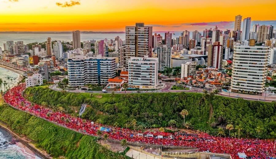 Éden Valadares celebra caminhada de Lula em Salvador e desempenho nas redes sociais