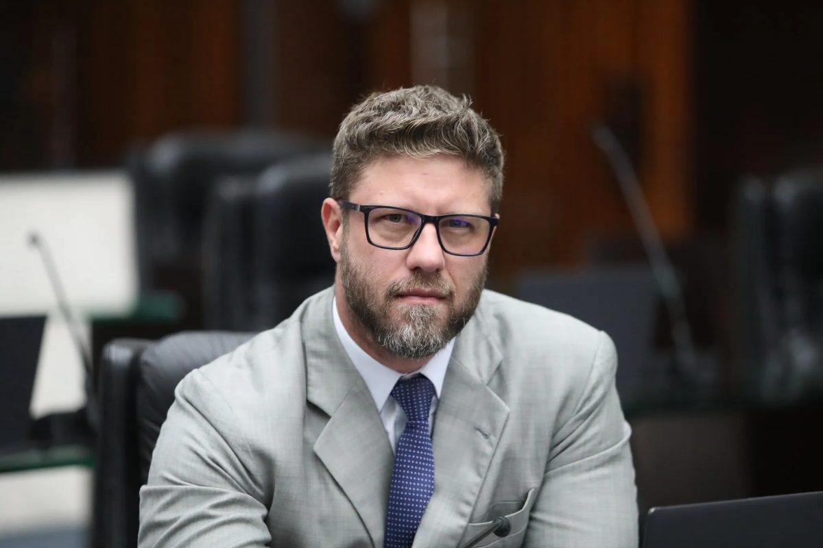 Eleições 2026 no Paraná: Requião Filho concede entrevistas e participa de reuniões e evento de campanha