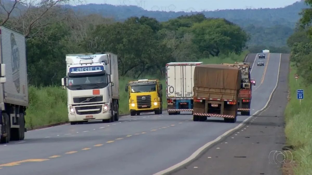 Eleições 2026: Veículos de carga terão restrições de tráfego em estradas do Ceará