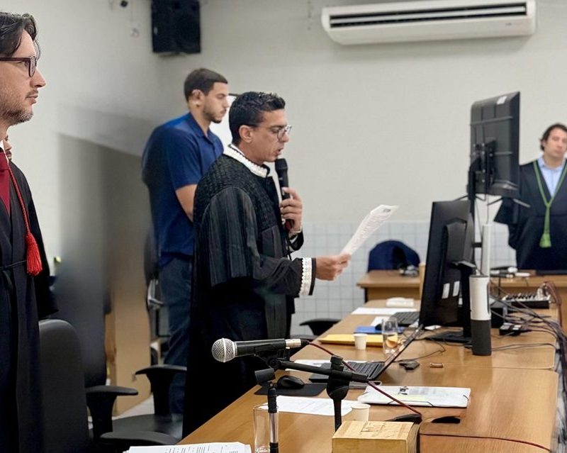 Em Bacabal, Tribunal do Júri condena homens por feminicídio da companheira e assassinato a facadas da ex-sogra