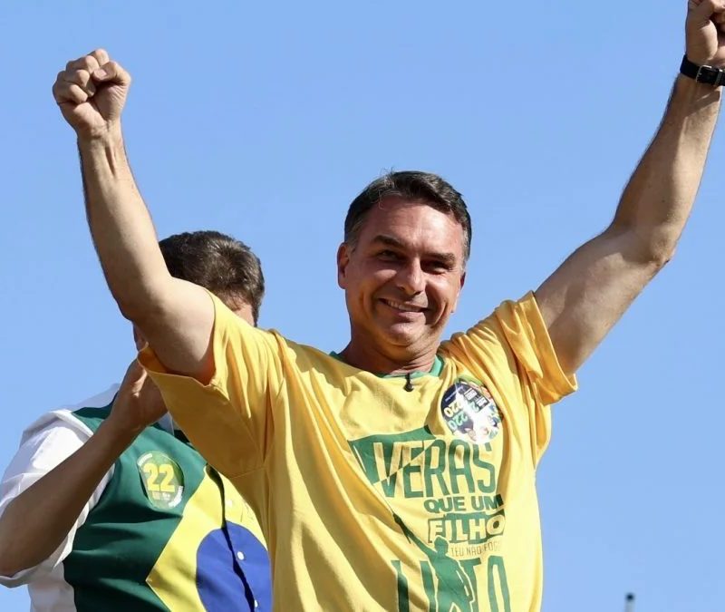 Flávio diz que CNBB ajudou PT a espalhar fake news sobre padroeira