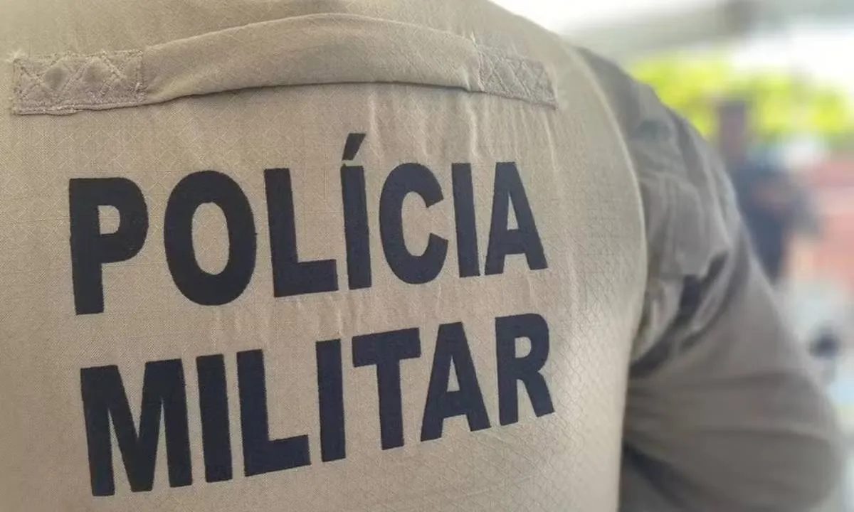 Homem é preso por suspeita de 'plantar' drogas na floricultura da ex-companheira na Bahia