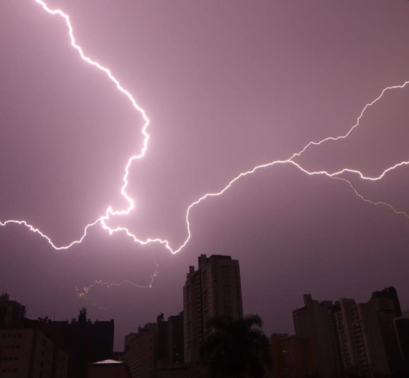 Incidência de raios no Paraná aumenta 28% neste ano
