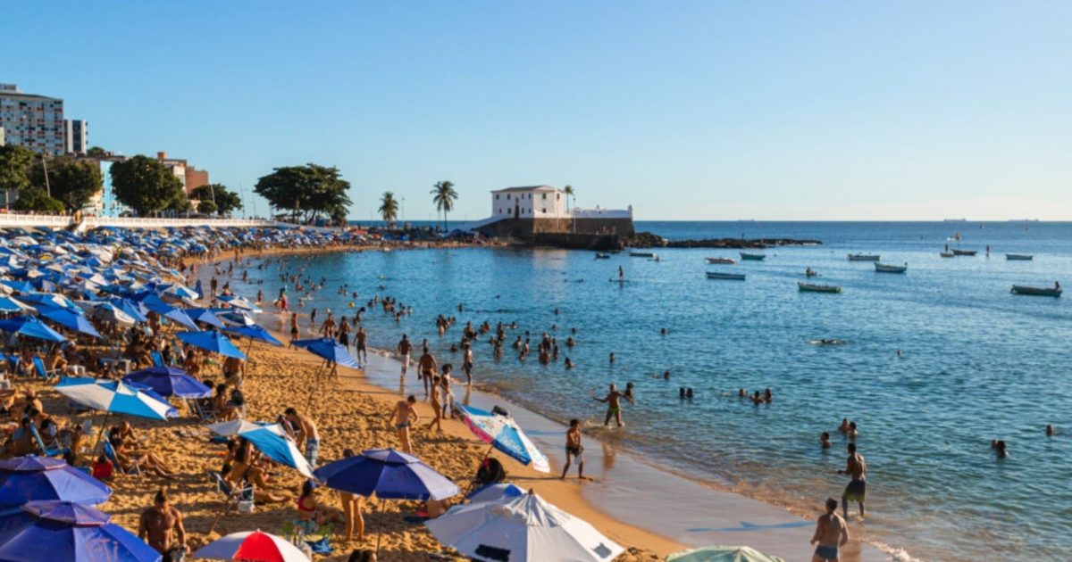 Inema aponta 24 pontos impróprios para banho nas praias de Salvador em novo boletim