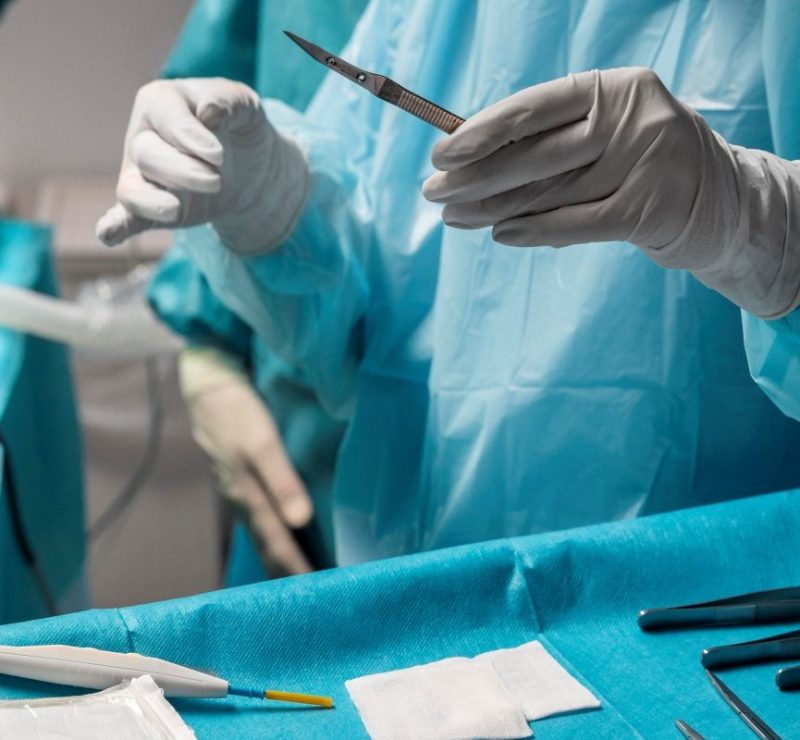 Japão faz cirurgia inédita com células-tronco no músculo do coração