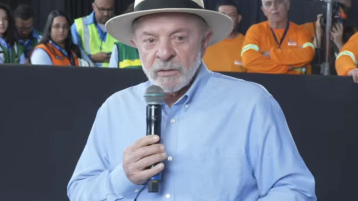 Lula diz que alguns políticos “entregam medalha de honra a assassino”