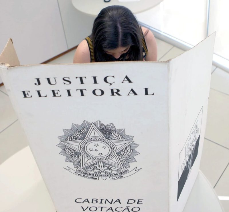 Maioria do eleitorado, mulheres podem decidir eleição no Paraná; veja o que candidatos propõem para este público nos planos de governo
