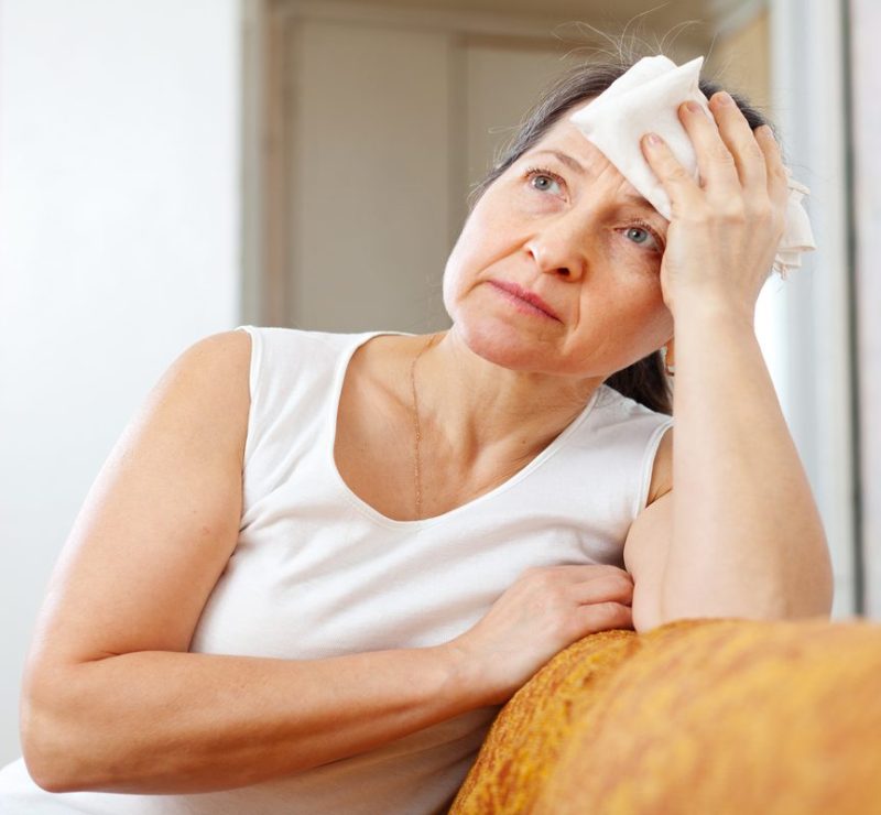 Menopausa altera proteínas no sangue ligadas ao Alzheimer, aponta estudo