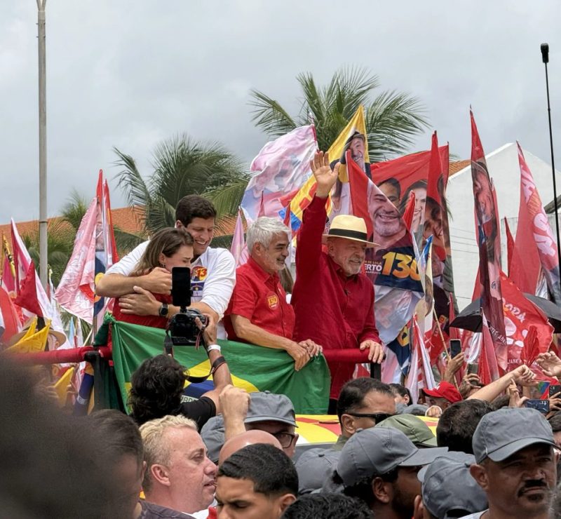 No Recife, Lula relembra paternidade de obras como Transnordestina e Brasília Teimosa e dá recado sobre palanque local