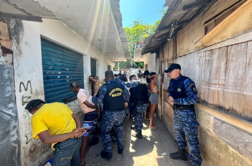 Operação mira o tráfico de drogas na Feira do Rato, no Centro de Maceió