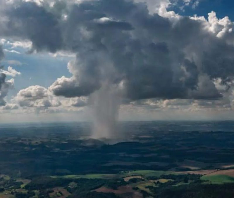 Paraná tem cidades sob alerta vermelho de grande perigo para tempestade, com ventos de até 100 km/h; veja quais e previsão do tempo