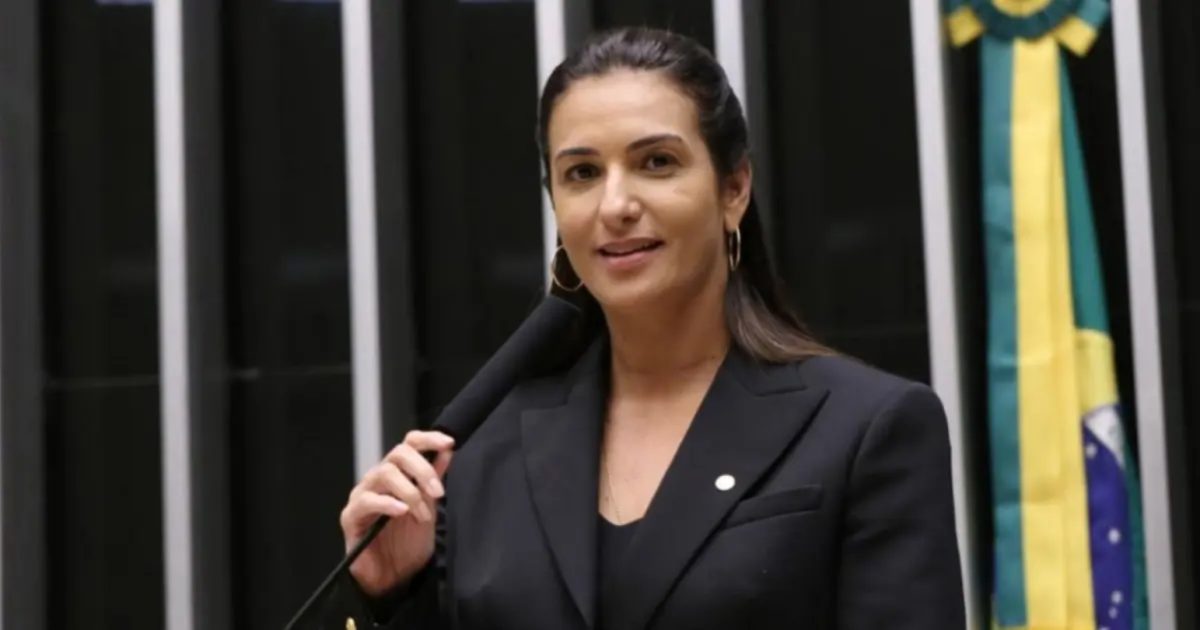 Roberta Roma está estável após infarto e permanece internada em UTI em Salvador