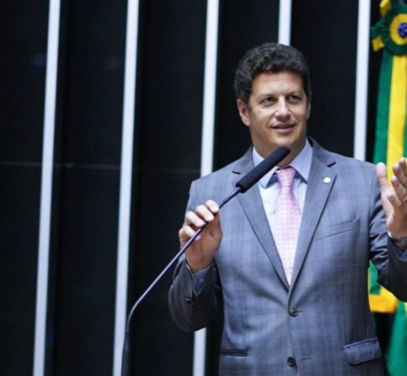Salles diz ser contra fim da 6 X 1 e chama proposta de “eleitoreira”