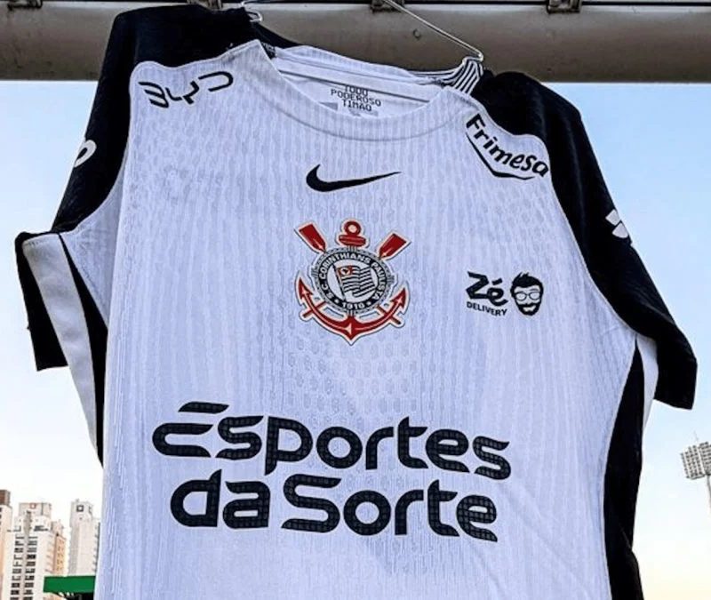 Site de acompanhantes oferece R$ 120 mi ao Corinthians por 1 ano