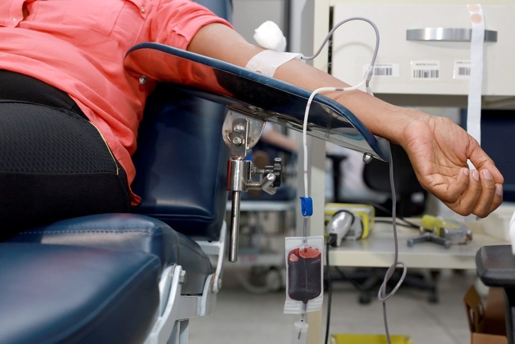 Tatuagem, botox e cirurgia bariátrica: novas regras mudam prazo para doar sangue na Bahia