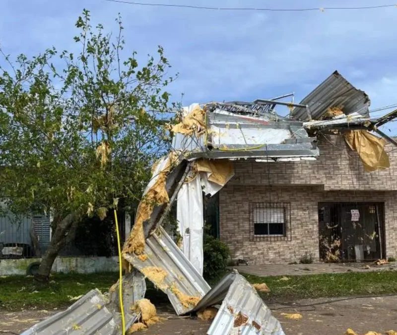 Temporais em SC e RS afetam 4.800 casas
