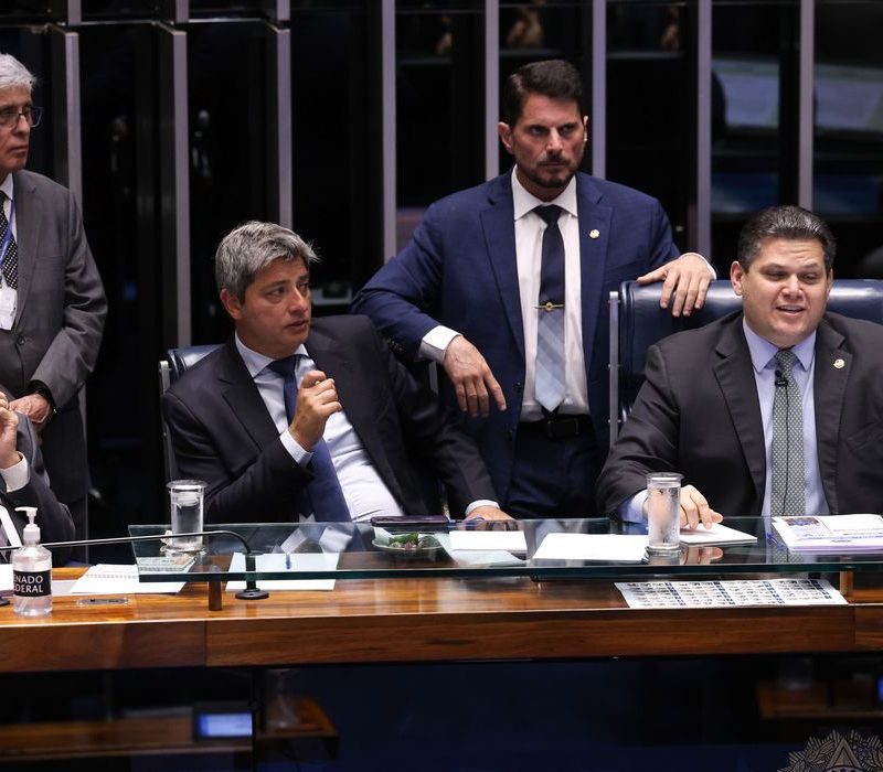 Alcolumbre retira PEC da Segurança Pública da pauta do Senado
