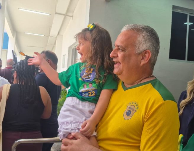Alfredo Gaspar, candidato a vice-presidente com Flávio Bolsonaro, vota em Maceió