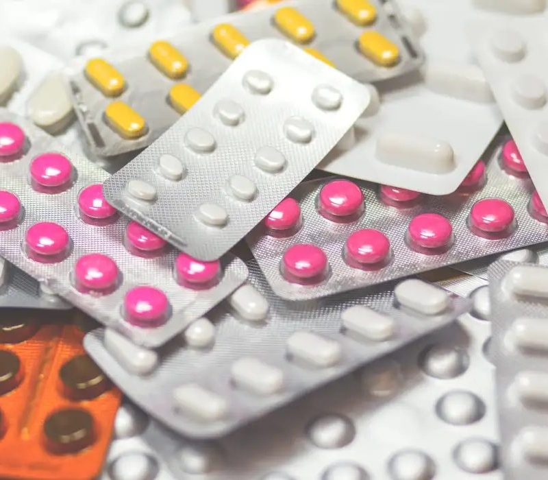 Anvisa proíbe lotes de medicamento para tratar câncer