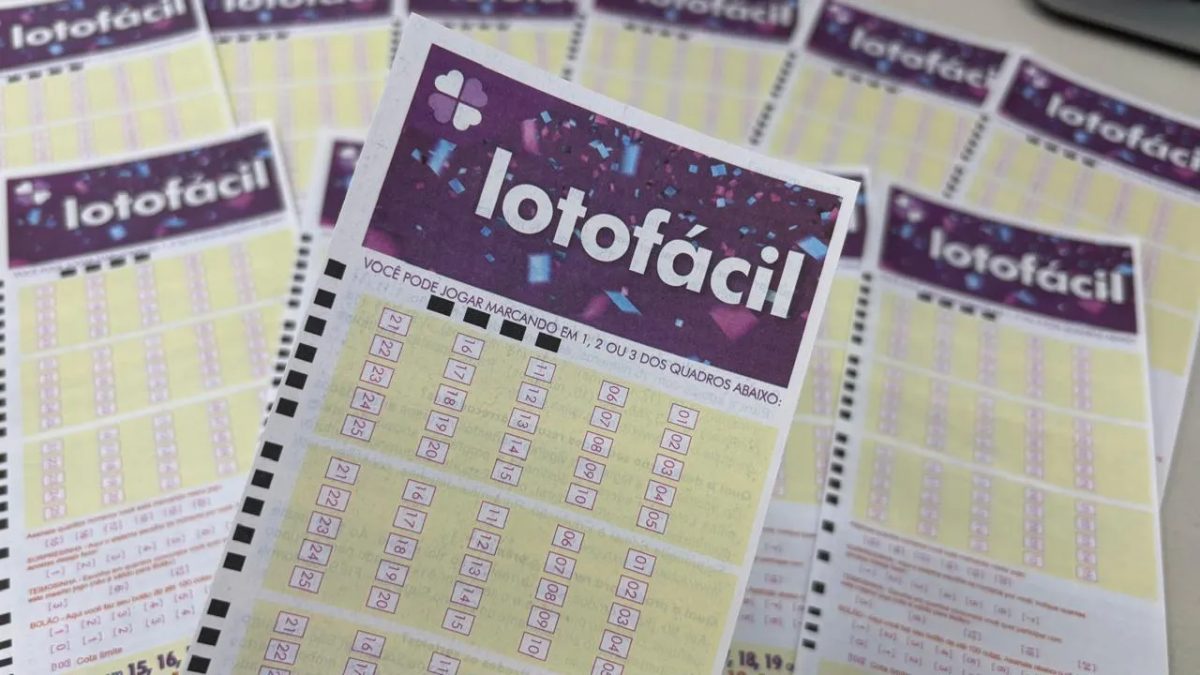 Apostas do Paraná dividem prêmio principal da Lotofácil e ganham mais de R$ 500 mil cada; veja cidades