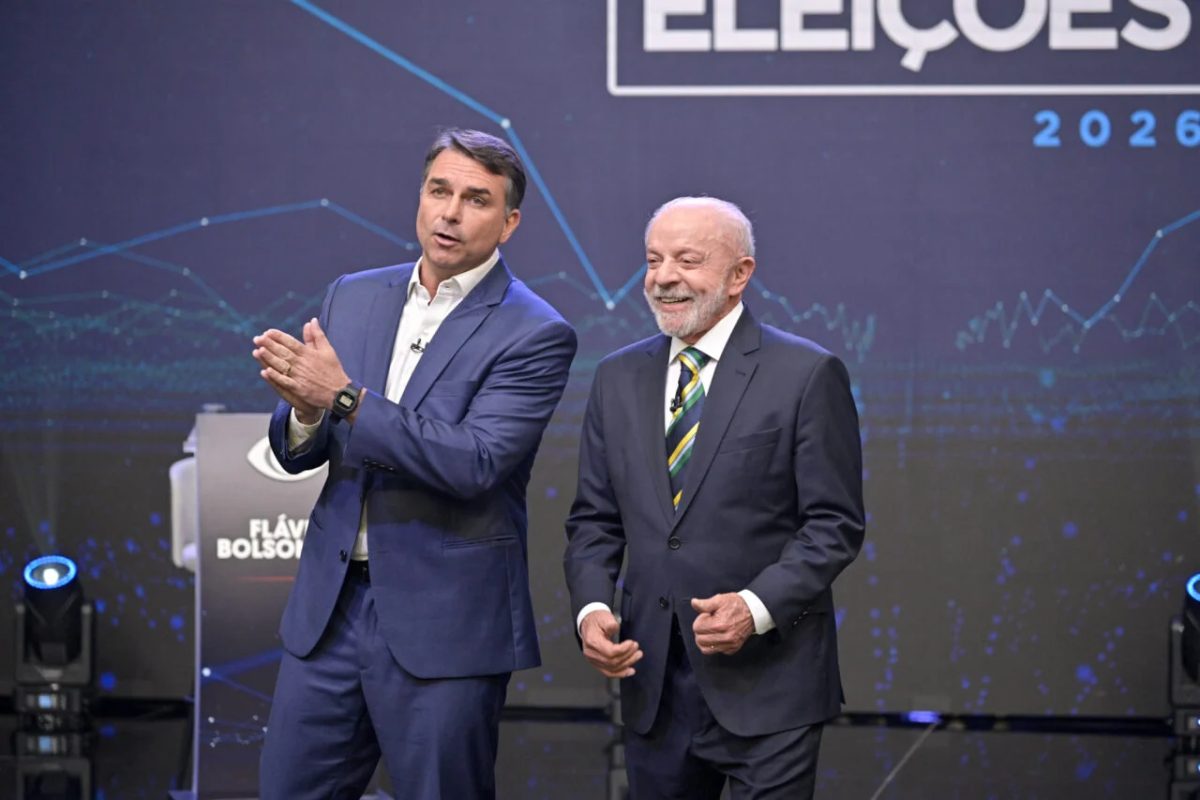 Apuração da eleição para presidente é retomada; Lula lidera no Brasil e Bolsonaro larga na frente no Paraná
