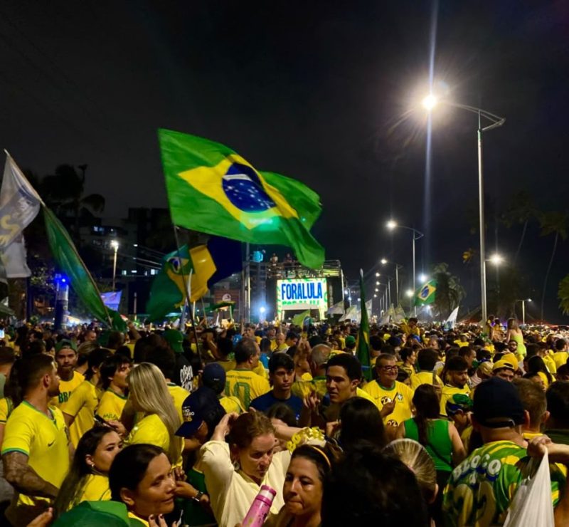 Bloco do 22 reúne apoiadores em Maceió com presença de Alfredo Gaspar e Carlos Bolsonaro