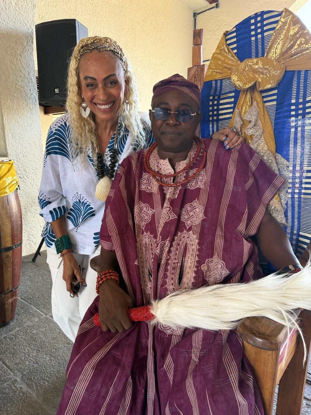 Blog do Marrom: Está em Salvador, o Monarca do reino de Atorin-Ijesa no Estado de Ò'un, Nigéria