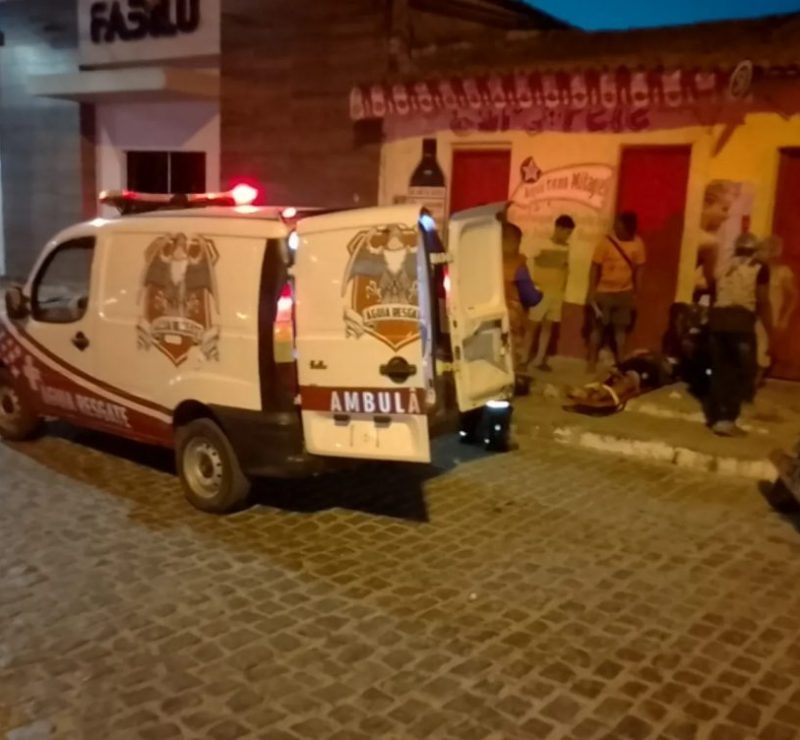 Briga de bar deixa três pessoas feridas na Bahia