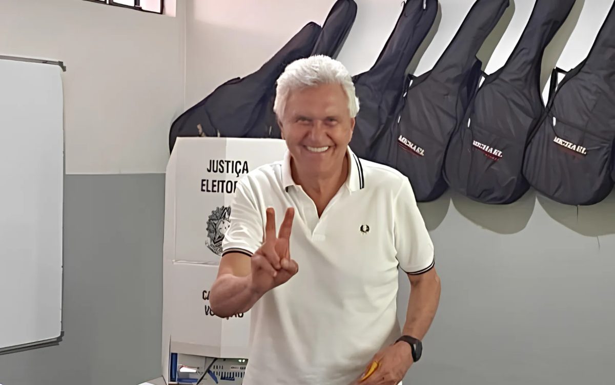 Caiado vota em Goiás e reforça apoio a Flávio Bolsonaro: 'Humildade de aguardar o resultado das urnas'