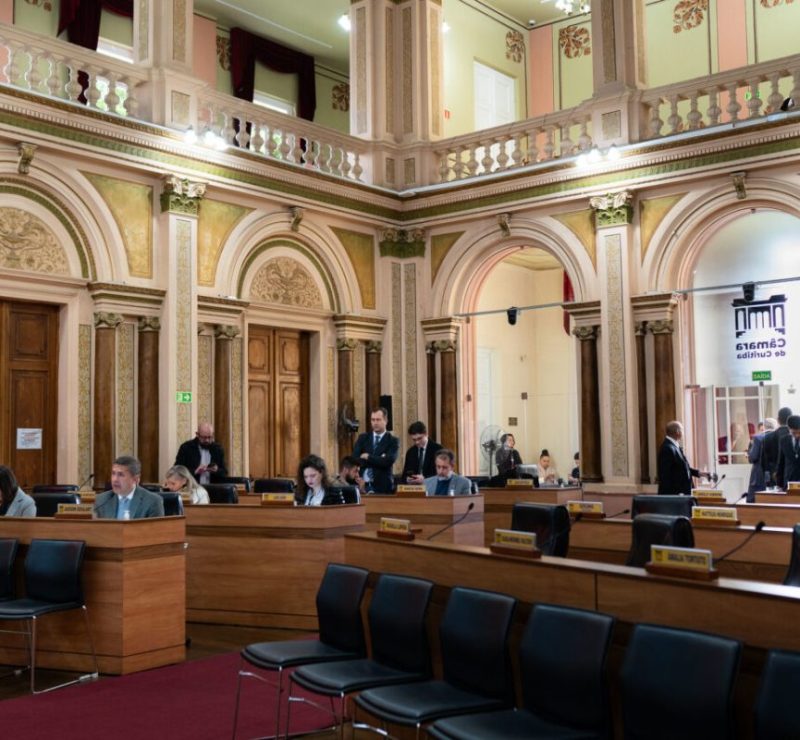 Câmara de Curitiba vai votar regras para sessões remotas e fiscalização da Prefeitura