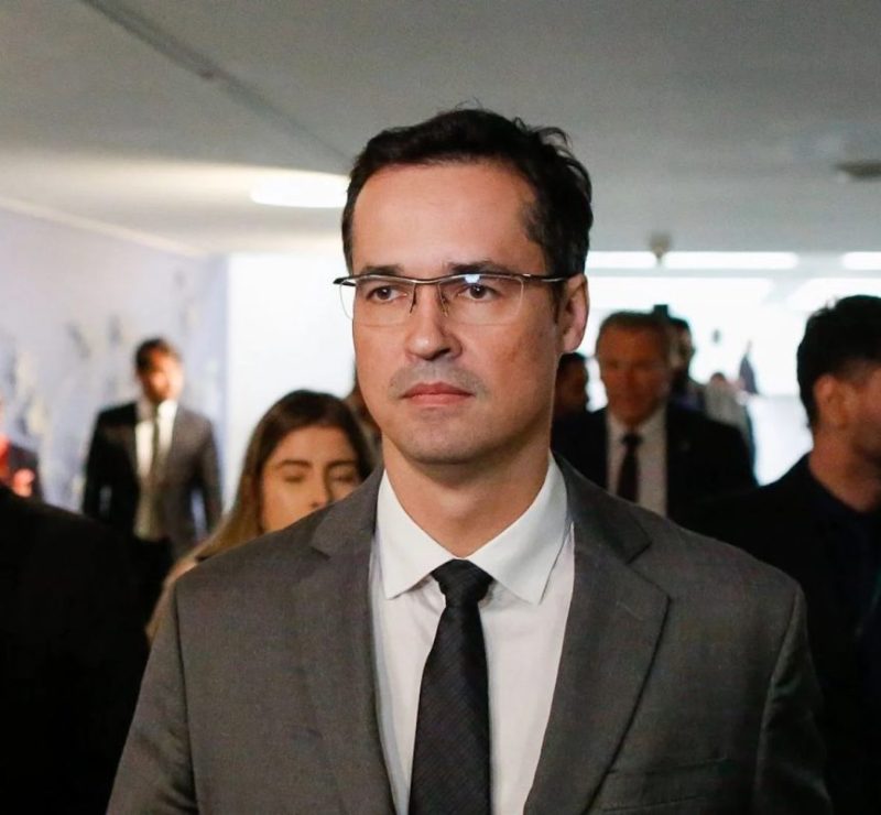 Campanha de Flávio escala Deltan para analisar documentos de Lula
