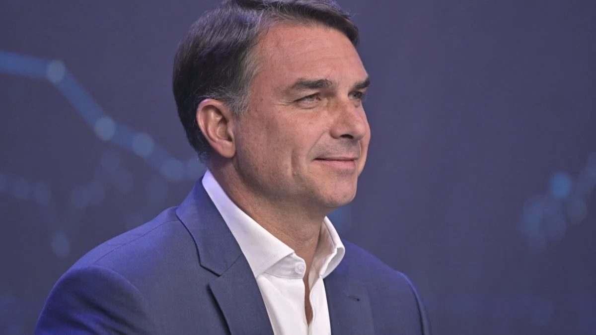 Campanha de Flávio quer registros de visitas de Luchsinger