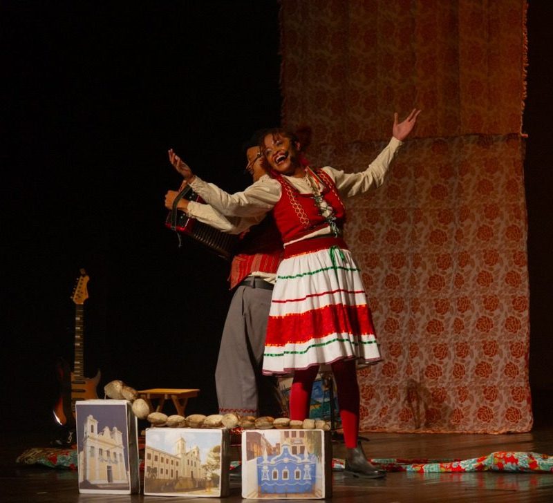 Caravana Arte em Movimento leva teatro e circo gratuitos a comunidades quilombolas do Maranhão