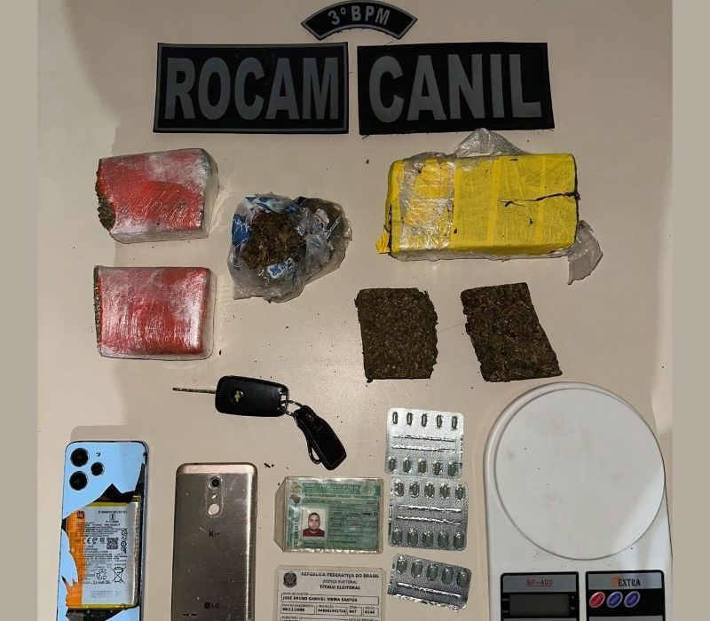 Carro abandonado com drogas e balança de precisão é apreendido no interior de Alagoas