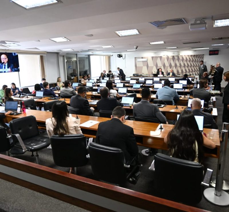 CCJ do Senado conclui aprovação da PEC da Segurança; texto vai ao plenário