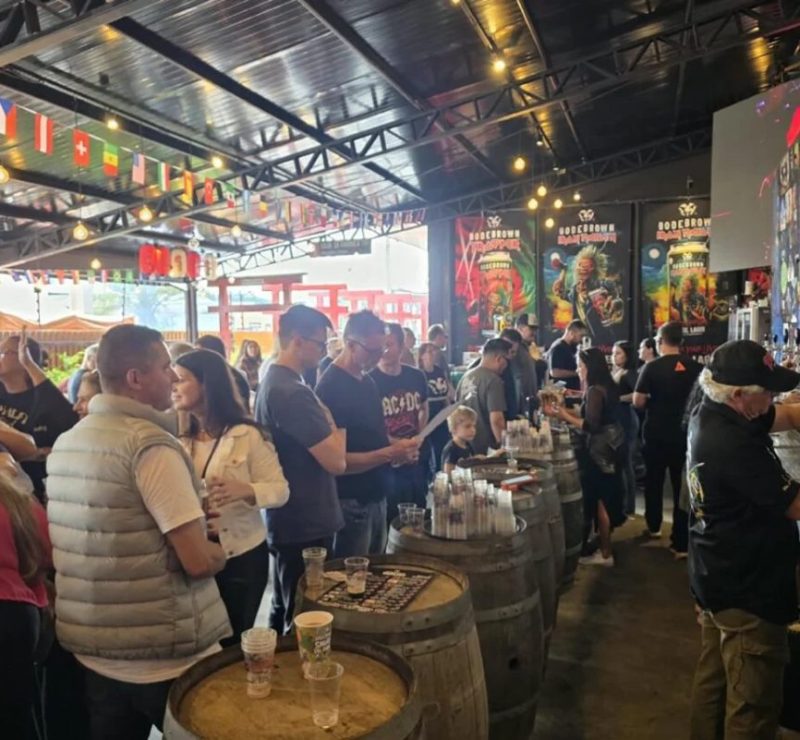Cervejaria de Curitiba promove feriadão com três dias de festa; veja toda a programação