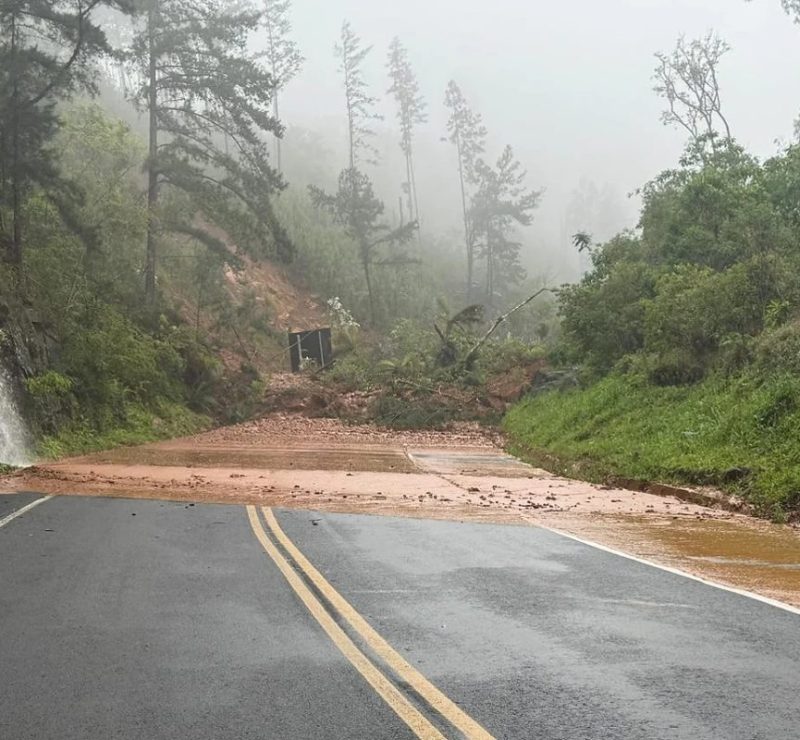 Chuva interdita rodovias no Paraná; veja os trechos bloqueados
