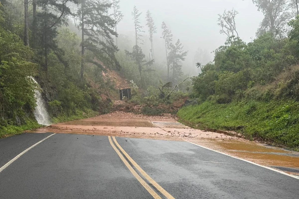 Chuva interdita rodovias no Paraná; veja os trechos bloqueados