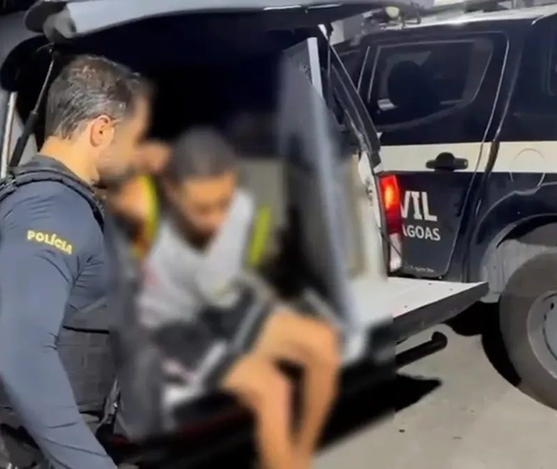 Cinco jovens são levados à delegacia suspeitos de arrastões na orla de Maceió