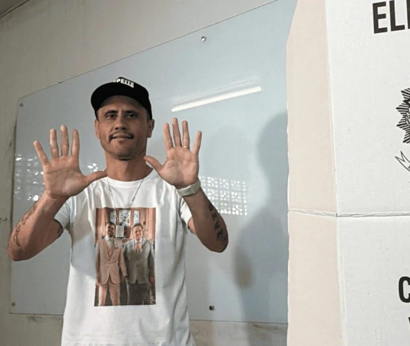 Cleitinho vota em Divinópolis (MG)