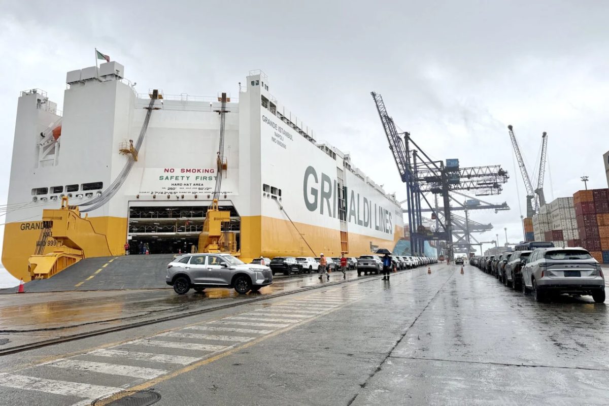 Com novas marcas, Porto de Paranaguá lidera movimentação de veículos no Brasil