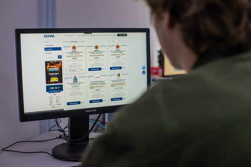 Começam hoje as inscrições para concurso da prefeitura de Curitiba; salário de até R$ 38 mil