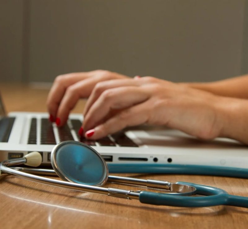 Congresso aprova exame obrigatório para exercício da medicina